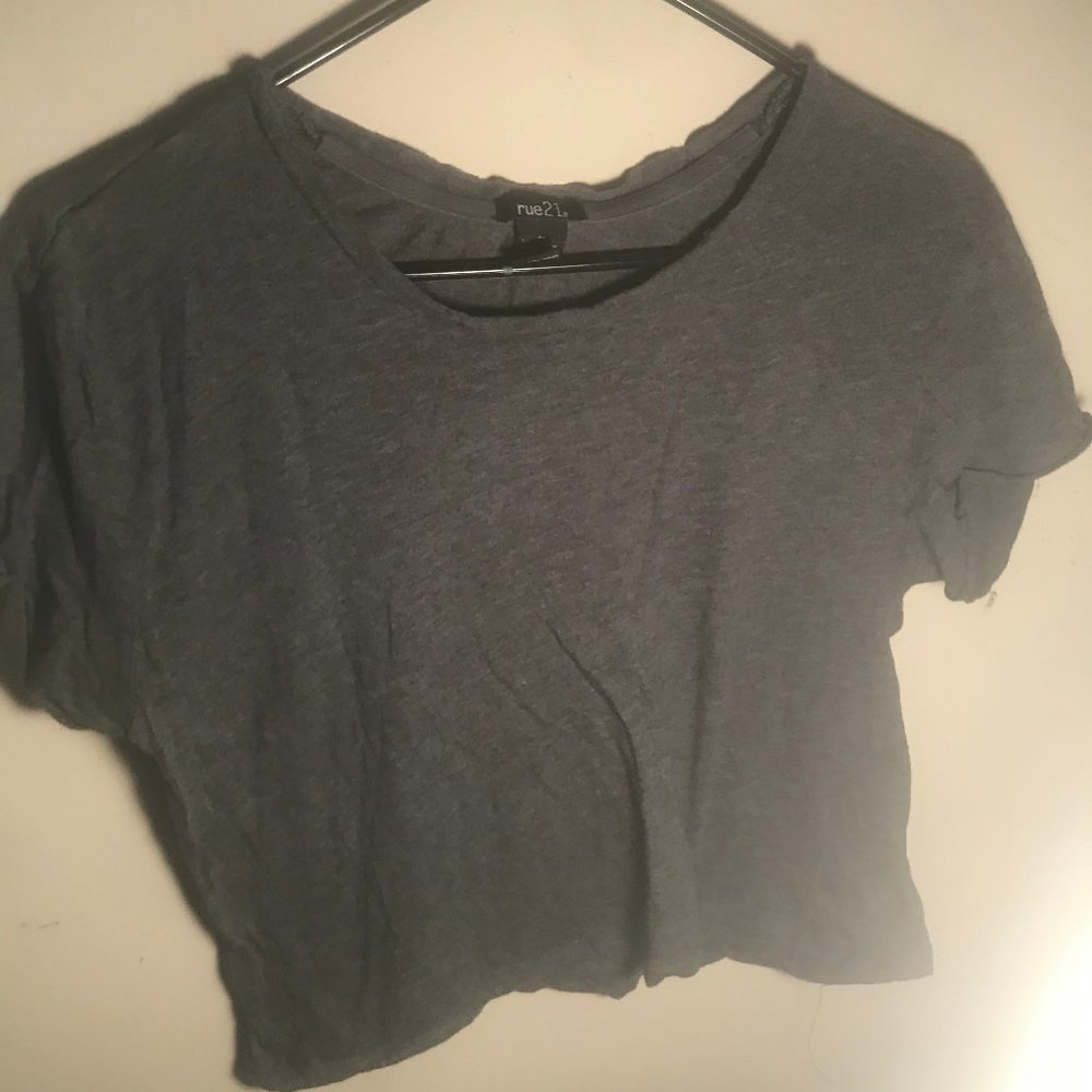 Rue 21 Size M Gray Women Crop Top